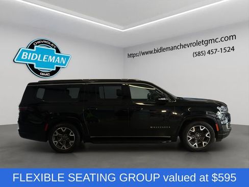 Used 2024 Jeep Wagoneer L Series III w/ Flexible Seating Group AWD/4WD image 9