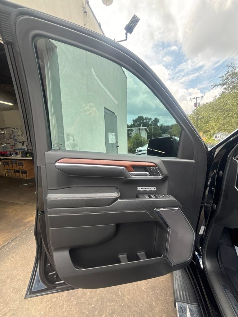 Used 2023 GMC Sierra 1500 Denali w/ Technology Package AWD/4WD image 11