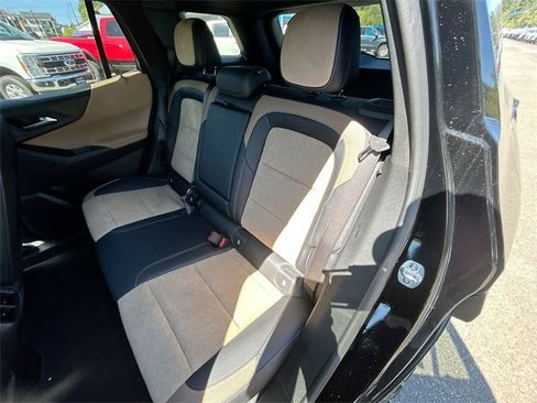 New 2025 Chevrolet Equinox ACTIV w/ Safety and Technology Package image 25