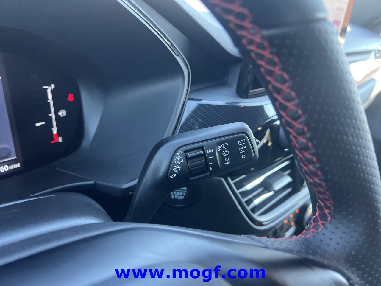 Used 2025 Ford Escape ST-Line FWD image 14
