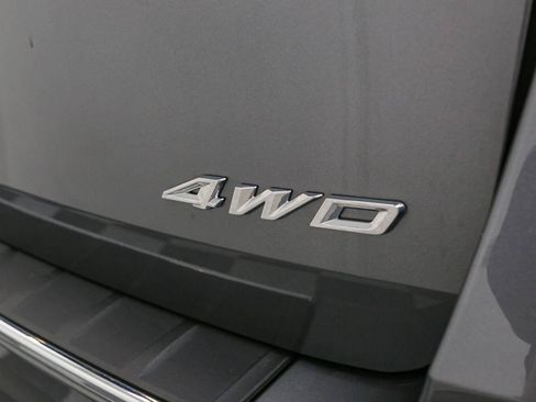 Used 2024 Ford Explorer Limited w/ Equipment Group 301A AWD/4WD image 11