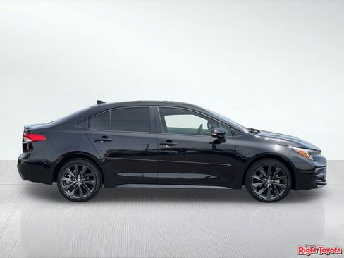 Certified 2026 Toyota Corolla SE w/ SE Premium Package FWD image 7