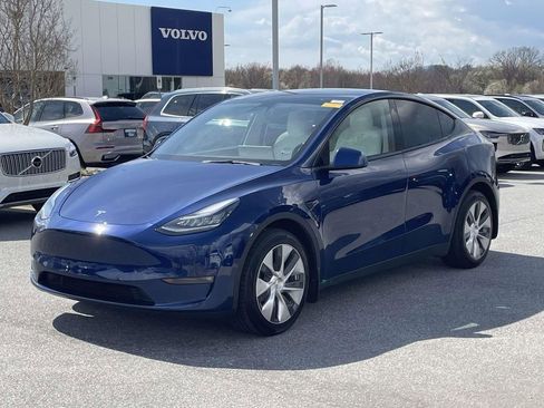 Used 2022 Tesla Model Y Long Range image 25