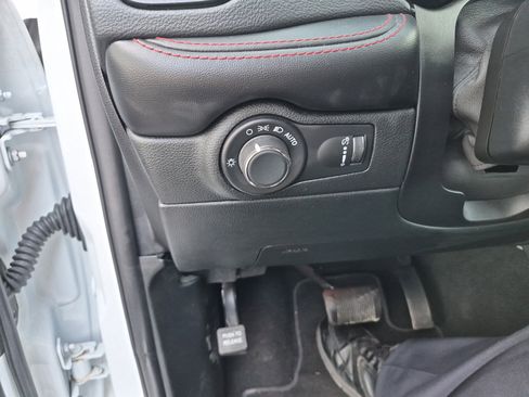 Used 2024 Dodge Durango GT image 25