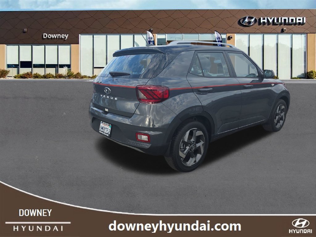 Used 2024 Hyundai Venue Limited FWD image 5