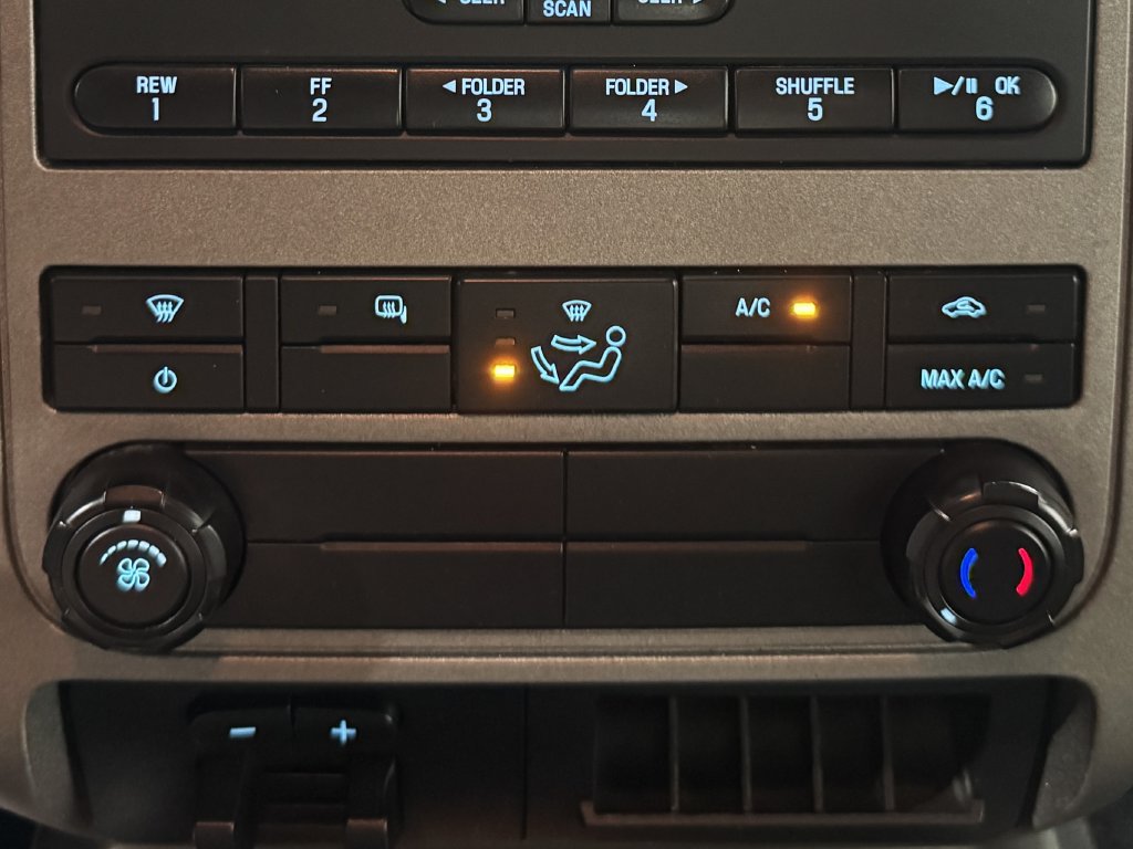 Used 2012 Ford F250 XLT w/ Snow Plow Prep Pkg AWD/4WD image 29