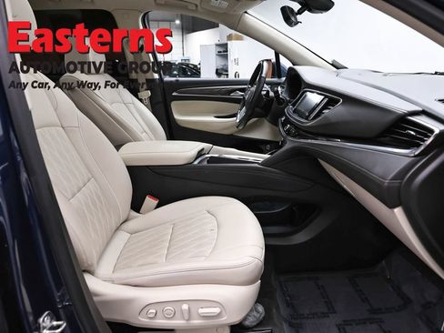Used 2022 Buick Enclave Avenir w/ Avenir Technology Package AWD/4WD image 24