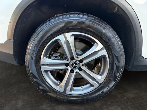 Used 2019 Mercedes-Benz GLC 300 4MATIC image 40