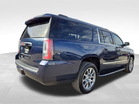 Used 2019 GMC Yukon XL Denali AWD/4WD image 12