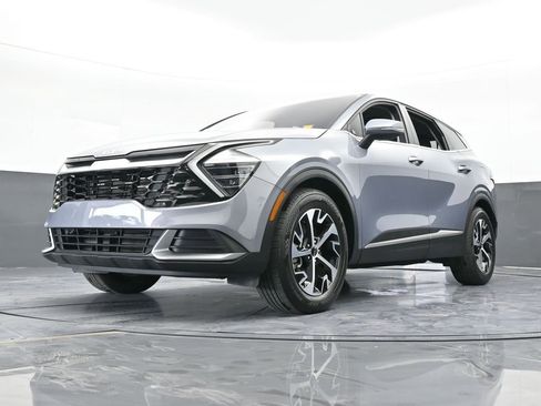 Used 2025 Kia Sportage EX image 58