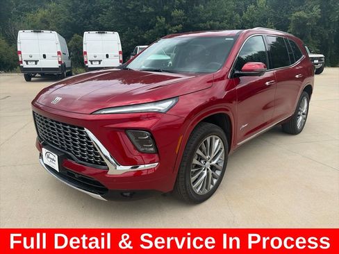 Used 2025 Buick Enclave Avenir w/ Super Cruise Package AWD/4WD image 3