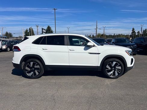 Used 2024 Volkswagen Atlas Cross Sport SE AWD/4WD image 6