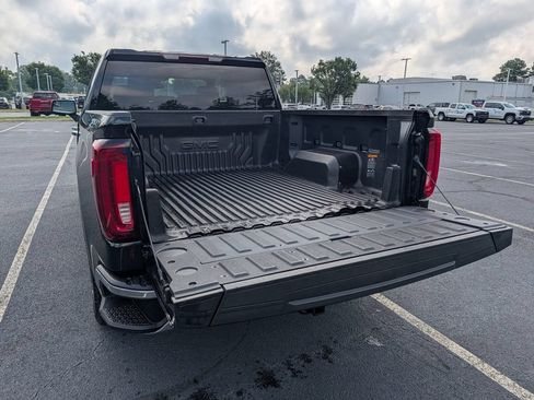 Used 2024 GMC Sierra 1500 SLT AWD/4WD image 24