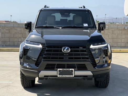 New 2026 Lexus GX 550 AWD/4WD image 6