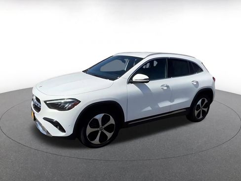 Used 2025 Mercedes-Benz GLA 250 4MATIC image 8