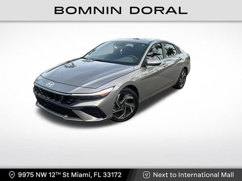 Used 2025 Hyundai Elantra SEL FWD image 1