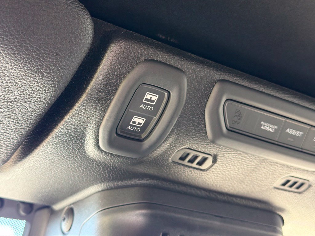 Used 2023 Jeep Wrangler Unlimited Rubicon w/ LED Lighting Group AWD/4WD image 36