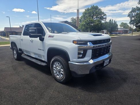Used 2023 Chevrolet Silverado 3500 LT w/ Remote Start Package AWD/4WD image 8