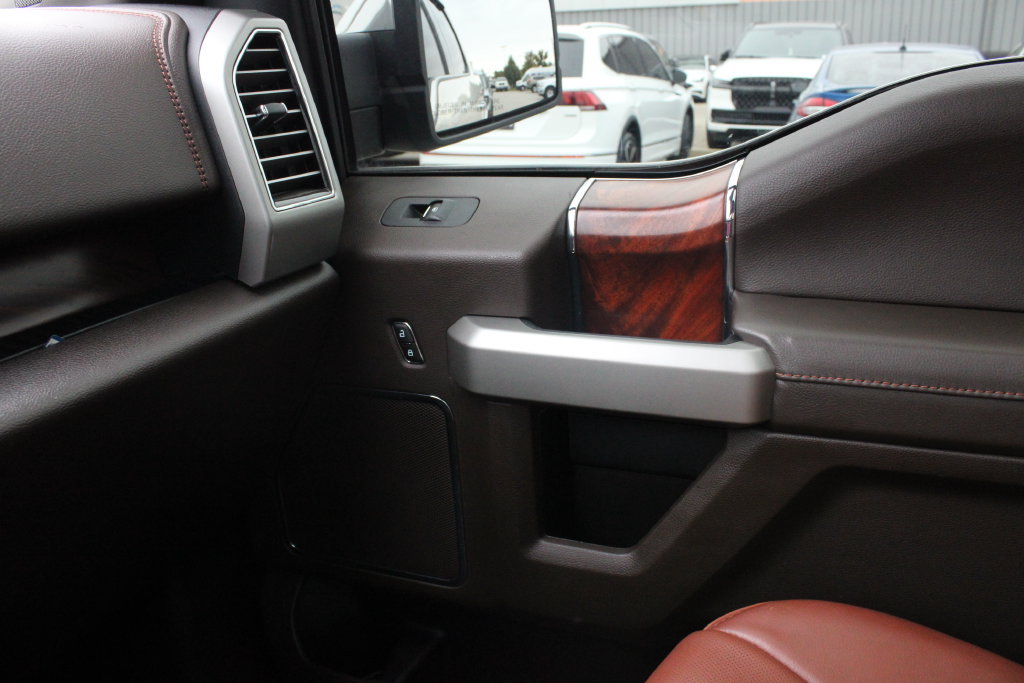 Used 2018 Ford F150 King Ranch w/ Equipment Group 601A Luxury AWD/4WD image 21