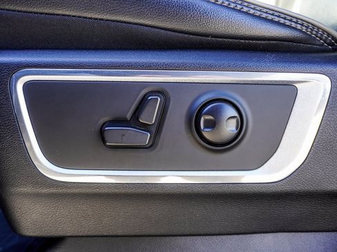 Used 2022 RAM 1500 Laramie image 7