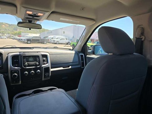 Used 2019 RAM 1500 Classic SLT AWD/4WD image 10