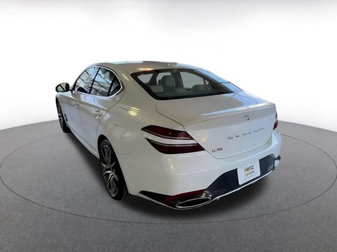 Used 2025 Genesis G70 2.5T image 11