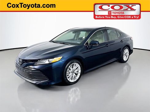 Certified 2020 Toyota Camry XLE image 1