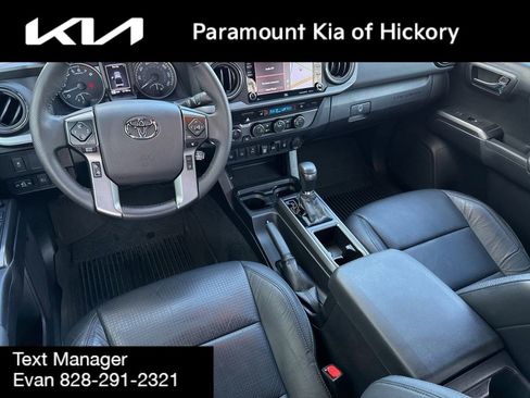 Used 2021 Toyota Tacoma TRD Off-Road image 17