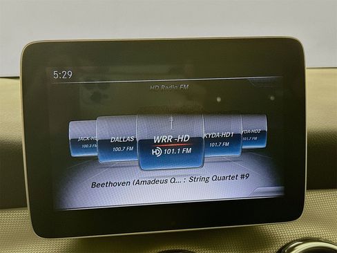 Used 2020 Mercedes-Benz GLA 250 4MATIC image 16