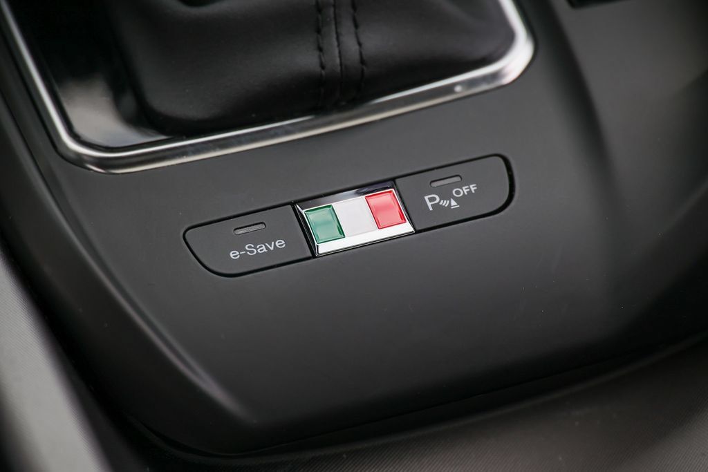 Used 2024 Alfa Romeo Tonale Ti AWD/4WD image 17