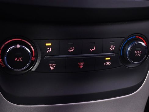 Used 2015 Nissan Sentra SV image 31