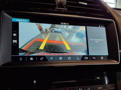 Used 2017 Jaguar F-PACE S image 20