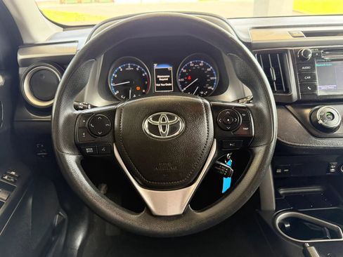 Used 2017 Toyota RAV4 LE w/ All Weather Liner Package AWD/4WD image 10