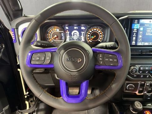 Used 2024 Jeep Gladiator Sport AWD/4WD image 24