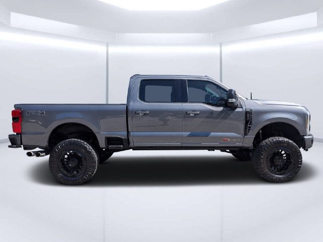 Used 2024 Ford F250 Lariat w/ Lariat Ultimate Package AWD/4WD image 2