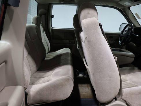 Used 2004 Chevrolet Silverado 1500 LS image 19