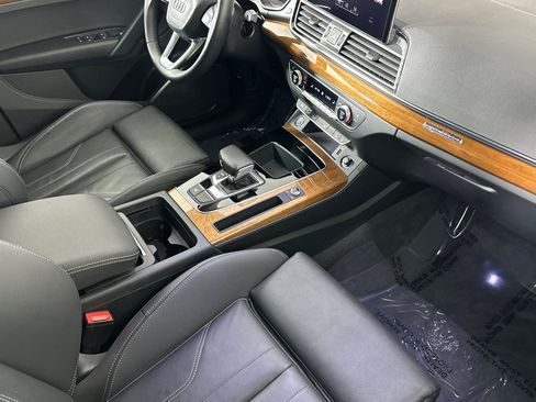Used 2022 Audi Q5 e Premium w/ Convenience Package image 15