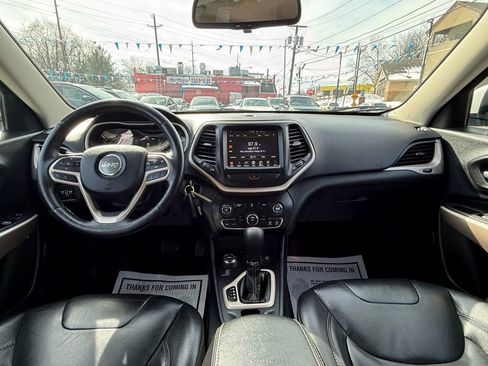 Used 2017 Jeep Cherokee Latitude w/ True North Edition image 44