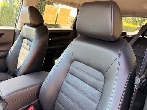 Used 2025 Honda CR-V EX-L image 9