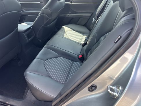 Used 2023 Toyota Camry SE FWD image 6
