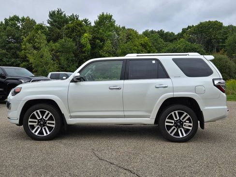 Used 2023 Toyota 4Runner Limited AWD/4WD image 2