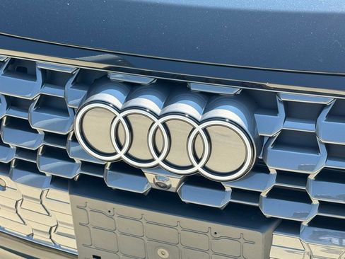 New 2025 Audi Q5 Prestige image 7