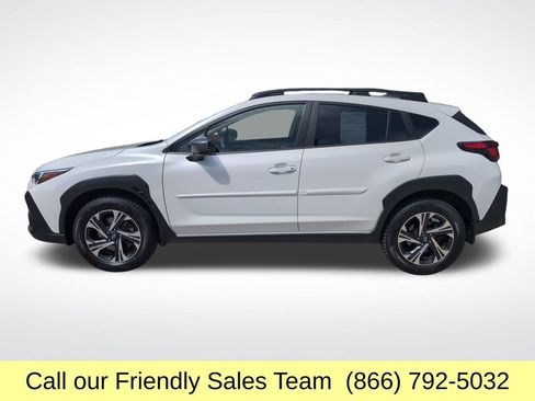Used 2024 Subaru Crosstrek 2.0i Premium AWD/4WD image 2