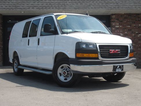 Used 2025 GMC Savana 2500 w/ Driver Convenience Package RWD image 2