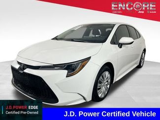 Used 2022 Toyota Corolla LE image 1