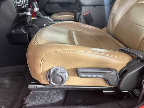 Used 2021 Jeep Wrangler Unlimited Sahara w/ Cold Weather Group image 26