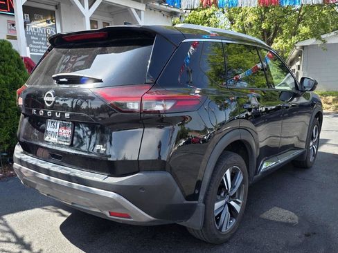 Used 2023 Nissan Rogue SL w/ SL Premium Package FWD image 3