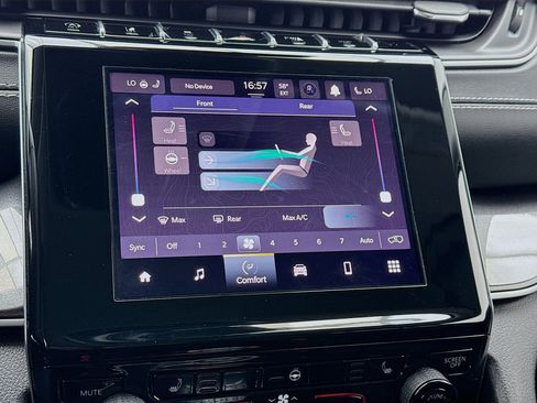 Used 2022 Jeep Grand Cherokee L Laredo w/ Luxury Tech Group I image 12