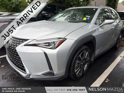 Used 2019 Lexus UX 200 FWD image 1