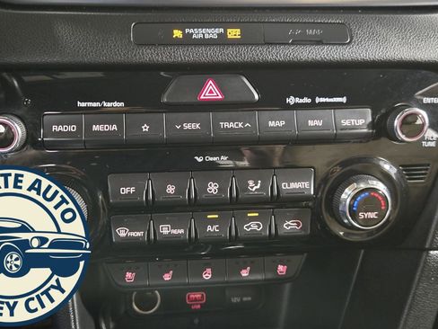 Used 2022 Kia Sportage SX image 16